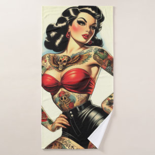 getatoeëerde pin-up badhanddoek