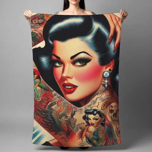  getatoeëerde pin-up badhanddoek