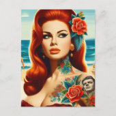 Getatoeëerde roodharige pin-up briefkaart (Voorkant)