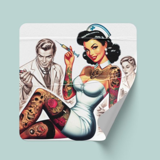 Getatoeëerde verpleegster pin-up vierkante sticker