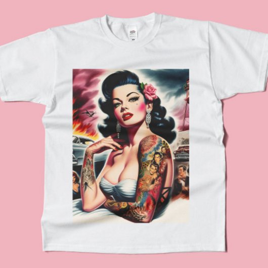Getatoeëerde vintage pin-up t-shirt