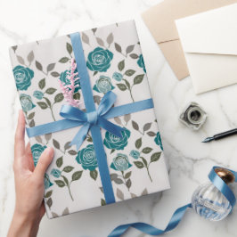 Getekende rozen in gedempte blauwtinten en groenti cadeaupapier