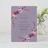 Getemperde Paarse Wilde Bloemen Bruiloft Kaart (Staand voorkant)