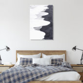 Getij spoelt over Zwarte Strand Canvas Afdruk (Insitu (Slaapkamer))