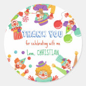 Getoonde naam circusverjaardagsfeestje ronde sticker (Voorkant)