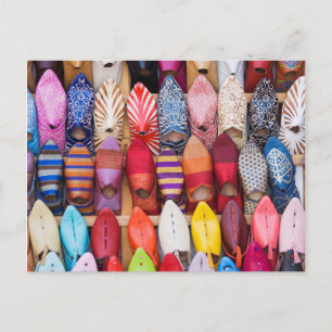 Getoonde schoenen in een winkel in de souks briefkaart