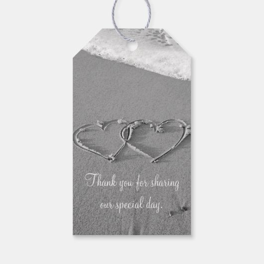 Getrokken harten in zandstrand huwelijksgunst cade cadeaulabel (Achterkant)