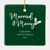 Getrouwd en Merry First Christmas Pas getrouwd Gro Keramisch Ornament (Achterkant)