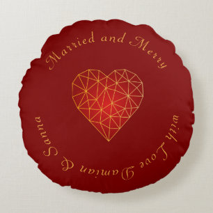 Getrouwd en vrolijk geometrisch goud rood hart lie rond kussen