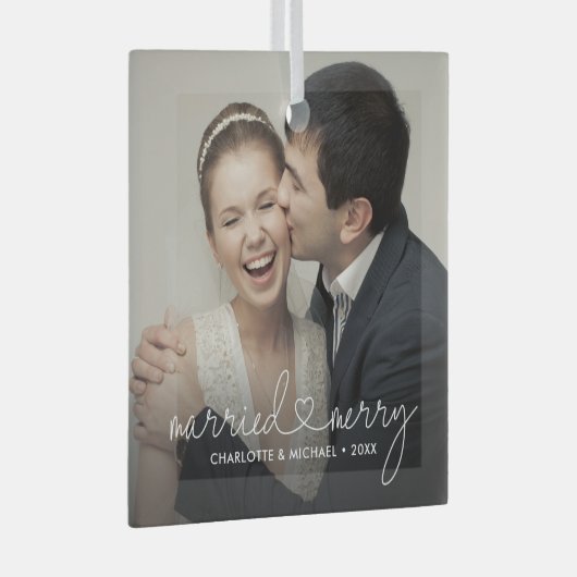 Getrouwd en vrolijk hart script moderne aangepaste glas ornament (Voorkant Rechts)