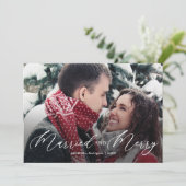 Getrouwd en vrolijk kerstkaart voor pasgetrouwden  (Staand voorkant)