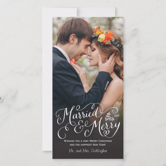 Getrouwd en vrolijk met de hand geletterde vakanti feestdagenkaart (Voorkant)