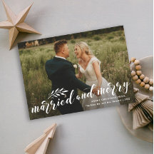 Getrouwd en vrolijk script huwelijksfotokaart met 