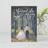 Getrouwd en vrolijke typografie Kerst foto dank Feestdagenkaart (Staand voorkant)