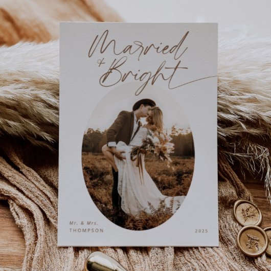 Getrouwd & Helder Boho Modern Script Kerstmis Feestdagenkaart