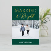 Getrouwd Helder Groen Goud Script Foto Kerstmis Folie Feestdagenkaart (Staand Voorkant)