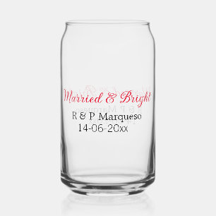 Getrouwd & helder voeg naam van het paar toe trouw blikvorm glas