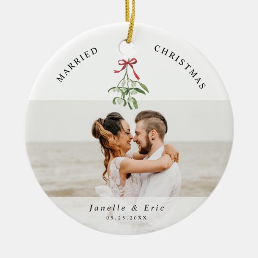 Getrouwd Kerst Schattige Mistletoe Passen getrouwd Keramisch Ornament (Voorkant)