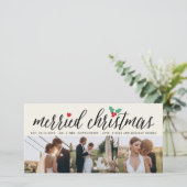 Getrouwd kerstfeest Holly Mistletoe 3 Foto bruilof Feestdagenkaart (Staand voorkant)