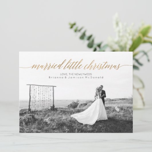 Getrouwd Kleine Kerstmis Pasgetrouwd Foto | Goud Feestdagenkaart (Staand voorkant)