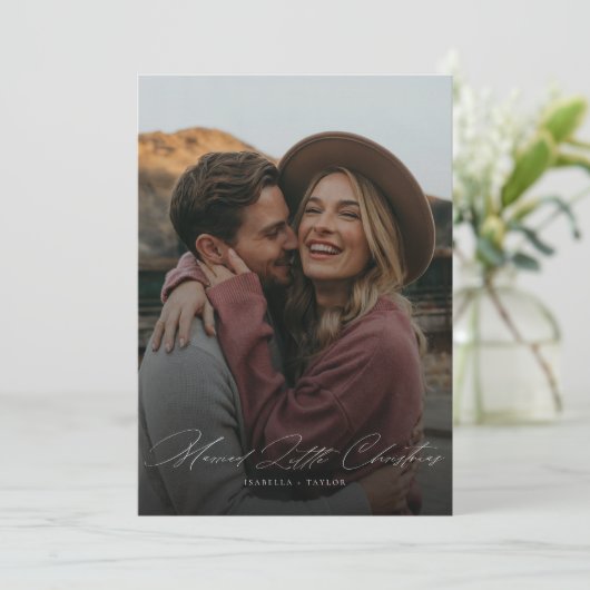 Getrouwd met kleine kerst | Elegante fotocollage Feestdagenkaart (Staand voorkant)
