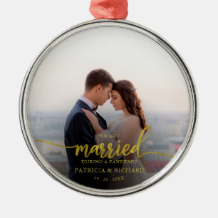 Getrouwd Tijdens een Pandemische Foto Goud Folie S Metalen Ornament