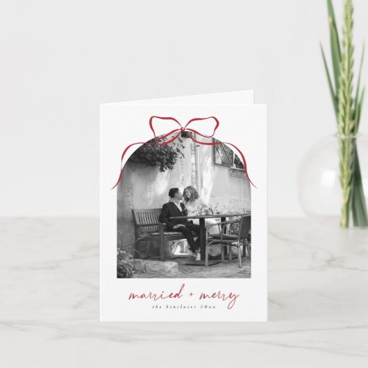Getrouwd & Vrolijk Elegant Bow Arch Fotovakantie Feestdagen Kaart (Voorkant)