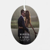 Getrouwd & Vrolijk Kerstmis Bruiloft Foto Feesteli Metalen Ornament (Voorkant links)