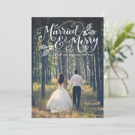 Getrouwde en vrolijke typografie Kerst foto dankbe Feestdagenkaart (Staand voorkant)