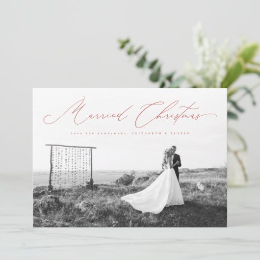 Getrouwde Kerst Calligraphy Schrift Nieuwgetrouwd Feestdagenkaart (Staand voorkant)