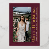 Getrouwde kerstfoto Passen getrouwd Bourgondië Folie Feestdagenkaart (Voorkant)