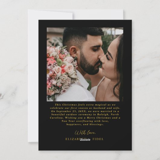 Getrouwde Kerstfoto Passen getrouwd Zwart & Goud Feestdagenkaart (Achterkant)