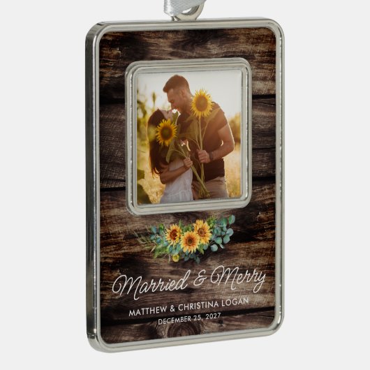 Getrouwde Merry Rustic Zonnebloem Eucalyptus Foto Verzilverd Omlijst Ornament (Rechts)