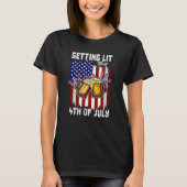 Getting Lit This 4th Of July Day Drinking US Flag  T-shirt (Voorkant)