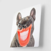 Getty Afbeeldingen | Een glimlende hond Vierkante Klok (Hoek)