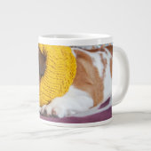 Getty Afbeeldingen | Engelse Bulldog Grote Koffiekop (Voorkant rechts)