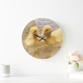 Getty Afbeeldingen | Fuzzy Yellow Ducklings Grote Klok (Huis)