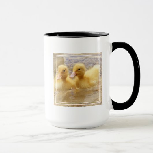Getty Afbeeldingen | Fuzzy Yellow Ducklings Mok (Rechts)