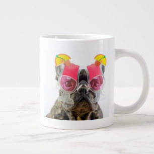 Getty Afbeeldingen   Hond met cocktailglazen Grote Koffiekop