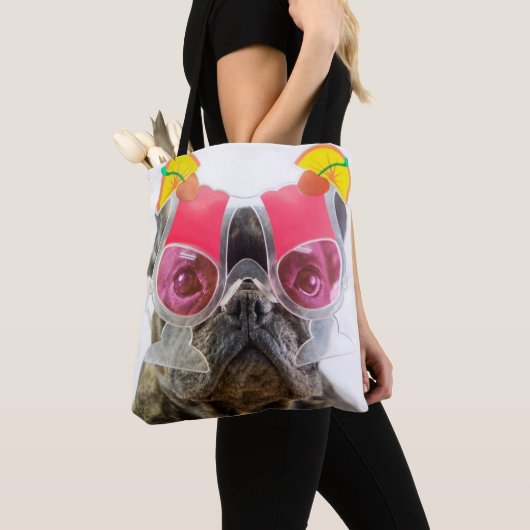 Getty Afbeeldingen | Hond met cocktailglazen Tote Bag (Dichtbij)