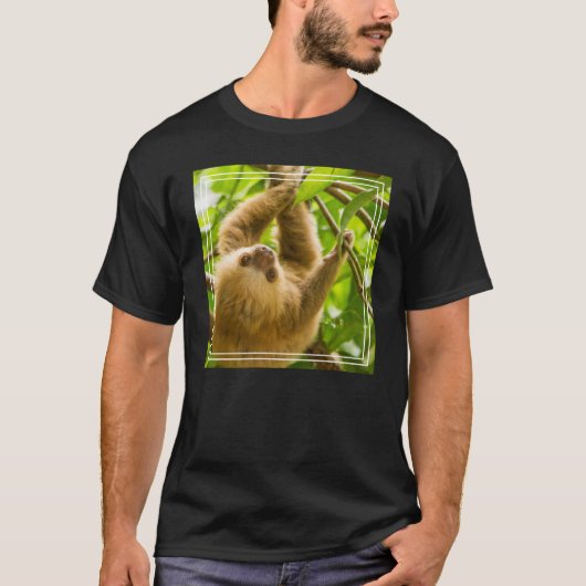 Getty Afbeeldingen | Opwaartse sleuf T-shirt (Voorkant)