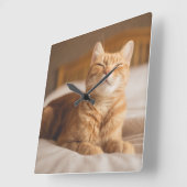 Getty Afbeeldingen | Slaperige kat Vierkante Klok (Hoek)