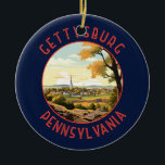 Gettysburg Pennsylvania Retro Verdrietige Cirkel Keramisch Ornament<br><div class="desc">Gettysburg retro vector reisontwerp in een embleemstijl. Het is bekend om het Gettysburg National Battlefield,  de locatie van een keerpunt in de burgeroorlog,  nu onderdeel van het Gettysburg National Military Park.</div>
