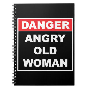 Gevaar: Angry Old Woman - Funny Gag Gift Notitieboek