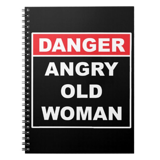 Gevaar: Angry Old Woman - Funny Gag Gift Notitieboek (Voorkant)