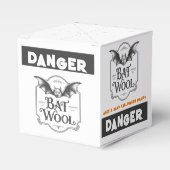 Gevaar Bat Wool Funny Halloween Party Spooky Snoep Bedankdoosjes (Voorkant Zijde)