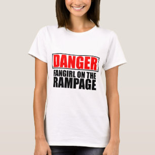 GEVAAR: Fangirl op de Rampage T-shirt