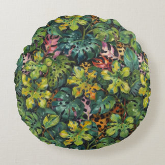 Gevaarlijk roofdier in de tropen rond kussen