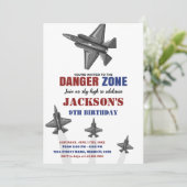 Gevaarzone Fighter Jet Verjaardag Uitnodigingen (Staand voorkant)