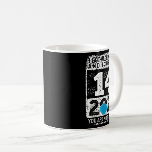 Gevaccineerde Grappige Humor Grafische 2021 Verjaa Koffiemok (Voorkant rechts)